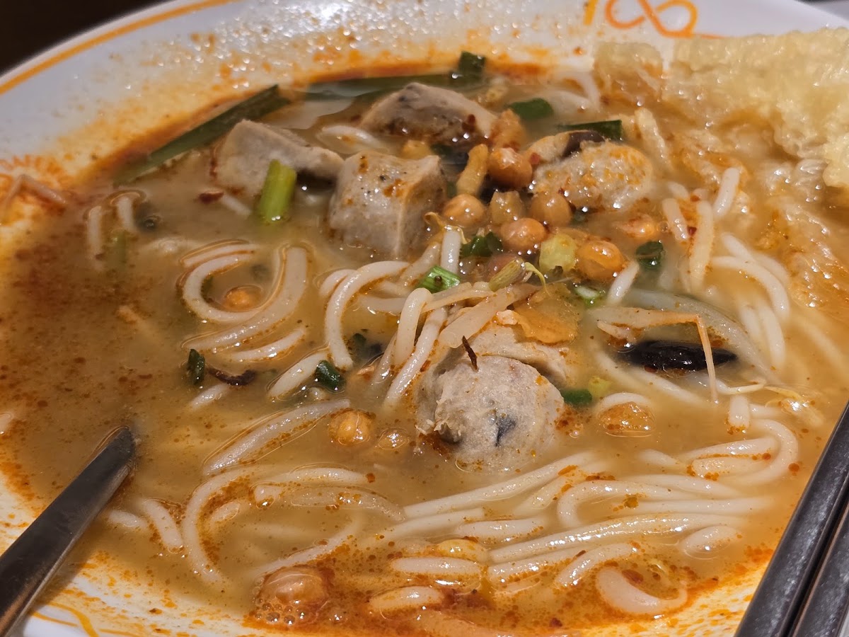 Cafe 100% in Yuen Long