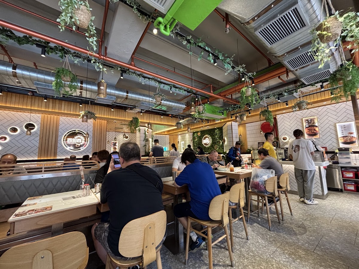 Cafe 100% in Mong Kok