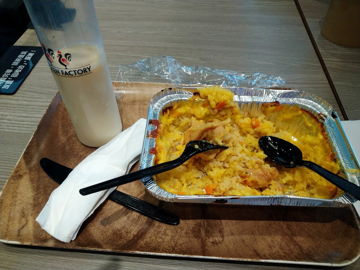 Cafe 100% & Chicken Factory in Sham Shui Po