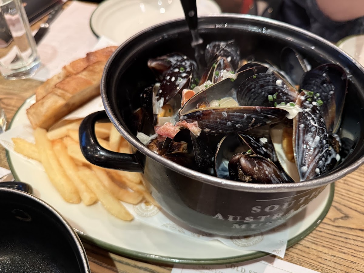 Frites Belgium on Tap in Wan Chai