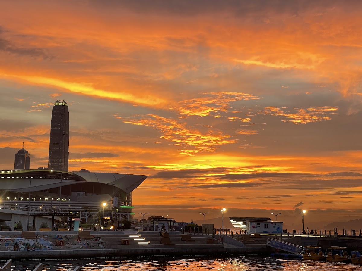 Harbourfun Restaurant & Bar in Wan Chai