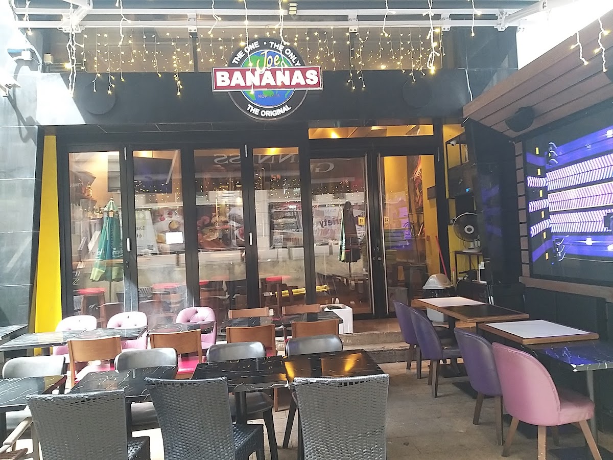Joe Bananas in Tsim Sha Tsui