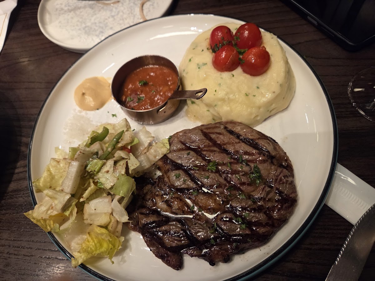La Mensa Grill & Bar in Tsuen Wan