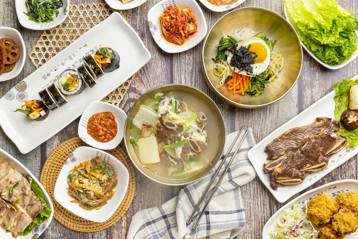 Midam Korean Restaurant in Islands