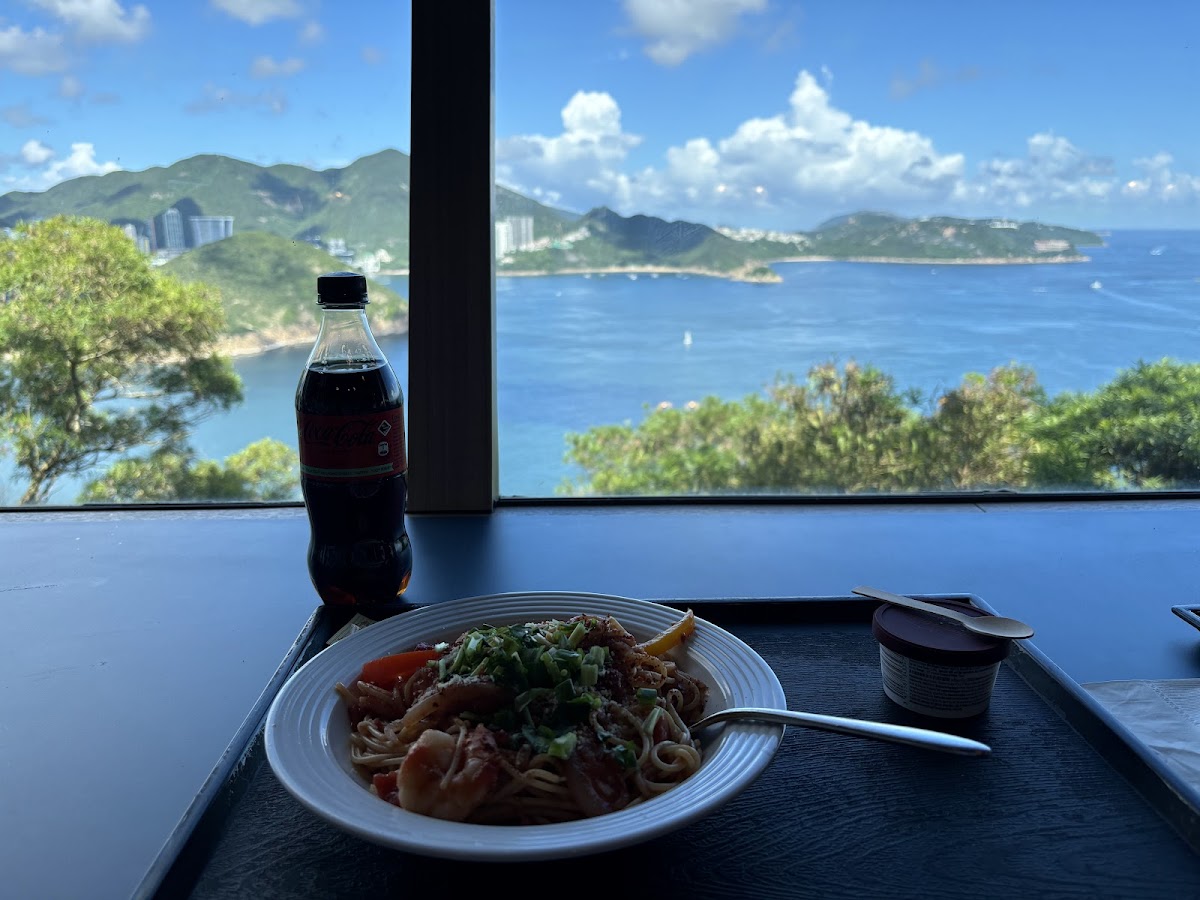 The Bayview Restaurant and the Terrace Cafe in Southern
