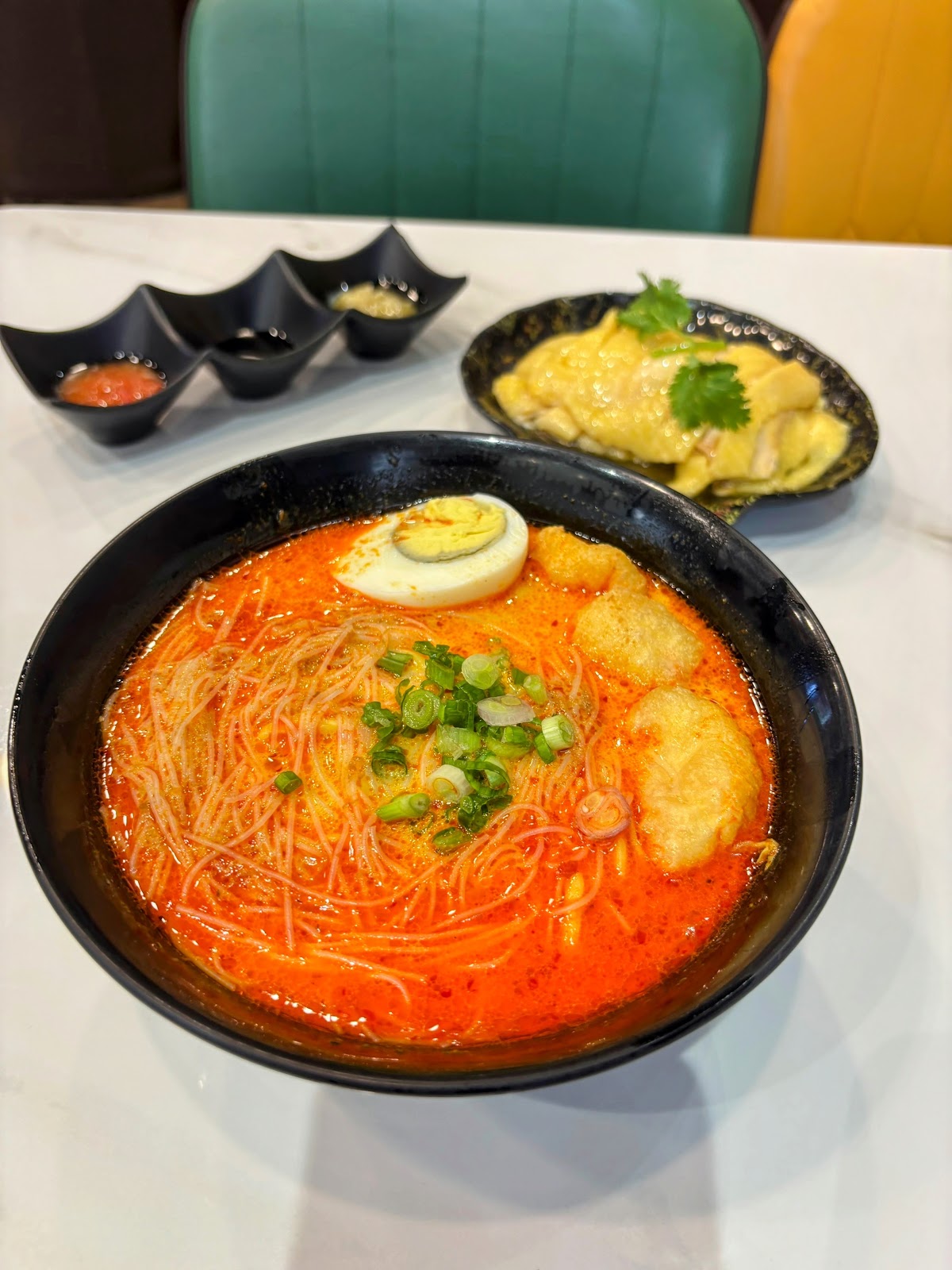 六合海南雞飯 in Wong Tai Sin