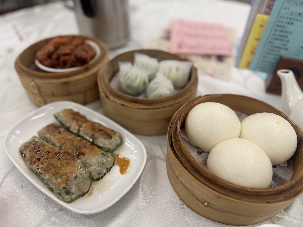 九寶海鮮酒家 in Yuen Long