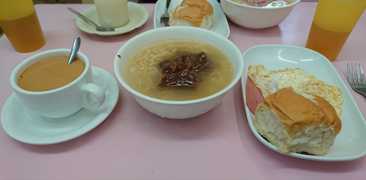 銀泉茶餐廳 in Sha Tin